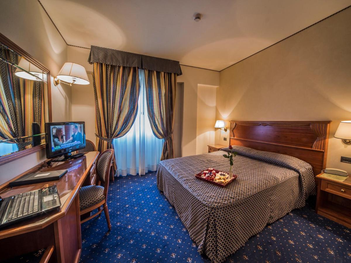 מונטווארקי Hotel Valdarno מראה חיצוני תמונה