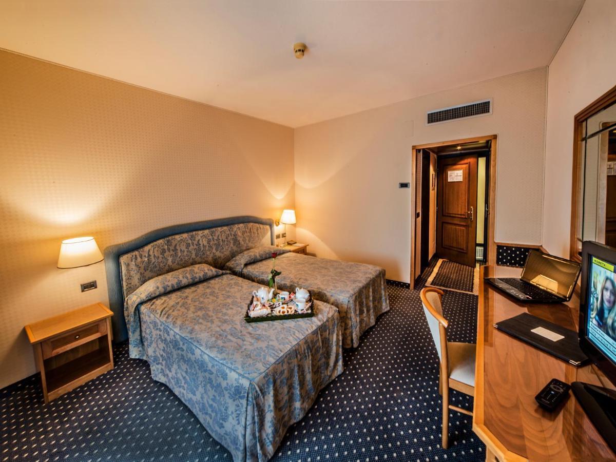 מונטווארקי Hotel Valdarno מראה חיצוני תמונה