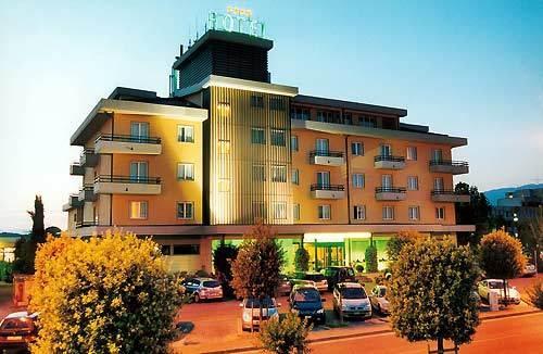 מונטווארקי Hotel Valdarno מראה חיצוני תמונה